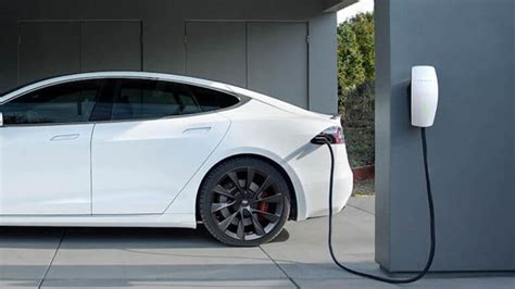 Chargeur domestique Tesla où le mettre comment le choisir et combien