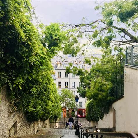 Montmartre in Paris: What to see, do and eat