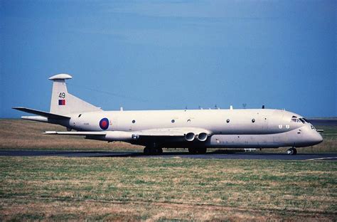 HS Nimrod MR2 XV249 RAF | British aircraft, Air force aircraft ...