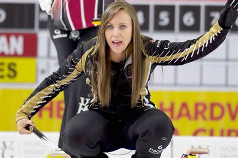 Rachel Homan Defeats Tracy Fleury In Womens Final At Canada Cup Red