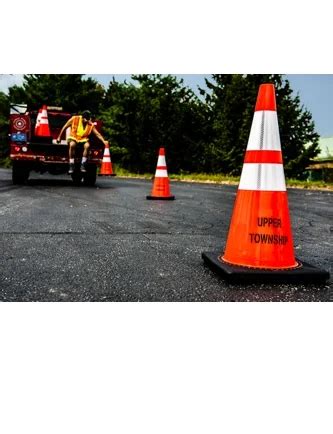 28 Inch Traffic Cones Jbc Traffic 7 Lbs Orange Two Reflective Collars