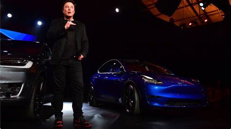 Tesla Overtakes Toyota To Become Worlds Most Valuable Carmaker Bbc News