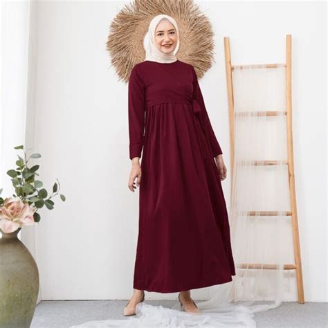 9 Warna Jilbab Yang Cocok Untuk Baju Warna Maroon Tampilan Jadi Stylish