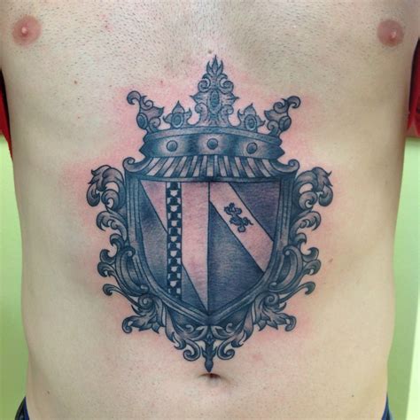 family crest tattoo | Crest tattoo, Family crest tattoo, Tattoo designs