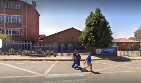 Laerskool Leerder Neem Eie Lewe Maroela Media