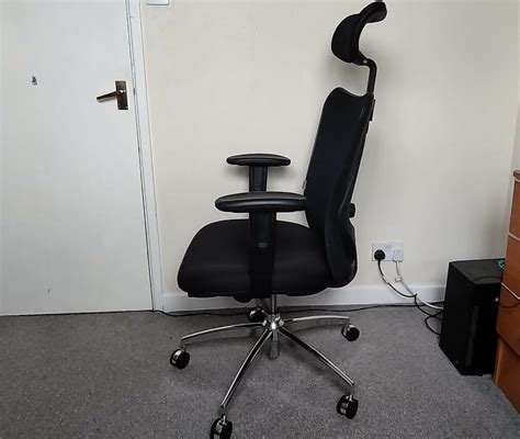 SIHOO M18 Ergonomic Office Chair 2023 Review OfficeGearLab