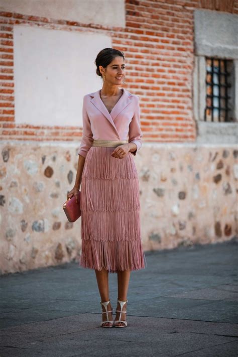 Look Invitada El Vestido Rosa De Flecos Invitada Perfecta Gala