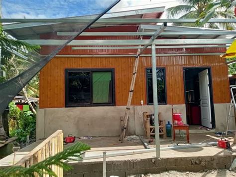 Inspiring Half Concrete Half Cladding Small Bahay ~ Homlovely.com