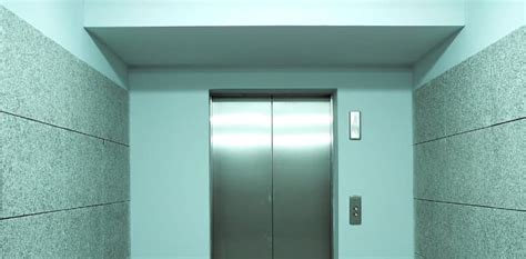 What to do if you are in a stuck elevator - SMOU : شركة سمو لتجارة المصاعد | الامارات