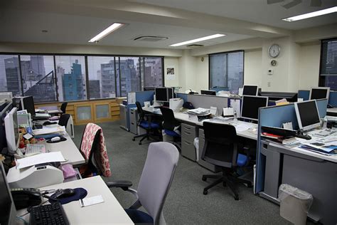 Typical Japanese Office Environment Has Changed