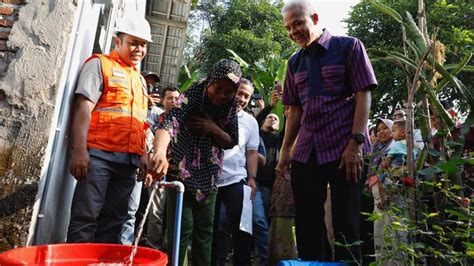 Tekan Kemiskinan Ekstrem Ganjar Bantu Sistem Penyediaan Air Minum Di