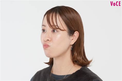 唾液を出すためにやるといいことは？ 【唾液（だ液）をたくさん出す方法】口臭や虫歯が気になるそれ、唾液不足が原因かも！【「口腔ケア」は大人のエチケット！】｜美容メディアvoce（ヴォーチェ）