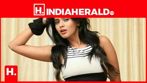 Hebah Patel Hot Photos Collection To Spice Your Day Set 1