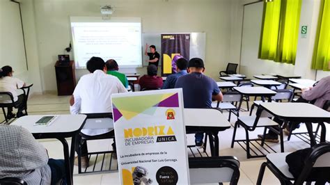 El equipo de Nodriza realizó una charla informativa en la Facultad de