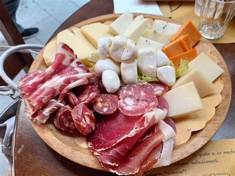 Aperitivo A Maratea 5 Posti Imperdibili Per Bere E Mangiare Wayglo