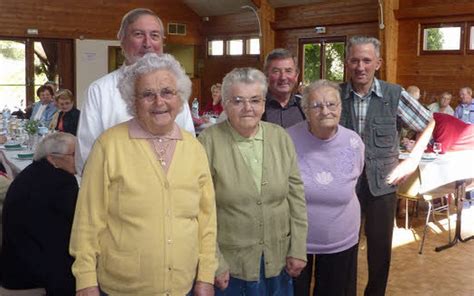 Club De L Amiti Convives Au Repas Boeuf Bourguignon Le T L Gramme