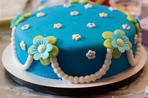 Hoe Decoreer Ik Een Taart Met Fondant Zoetrecepten