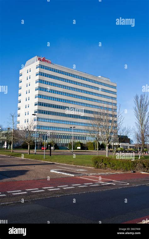 Fujitsu Offices Hi Res Stock Photography And Images Alamy