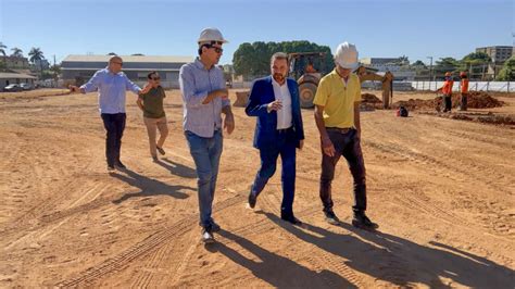 Prefeito Hildon Chaves visita construção da nova rodoviária após início