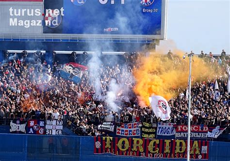 Foto Gnk Dinamo Zagreb Vs Hnk Hajduk Split Bilder Von Fußball In