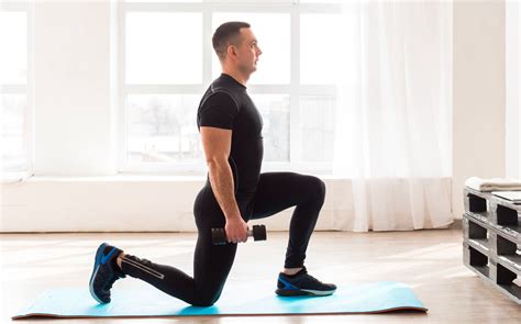 Reverse Lunges: Strengthen Quadriceps, Glutes, and More!