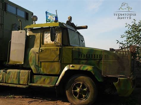 Украинская самоходная бронебаня! | Пикабу