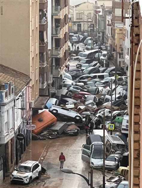 Chuva torrencial causa mortes e destruição sem precedentes na Espanha