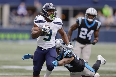 Seahawks Have Dangerous 1 2 Punch At Running Back