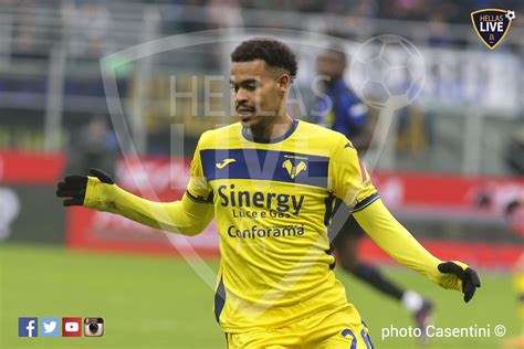 Hellas Verona Contatti Col Napoli Per Ngonge Oltre A Fior Flickr