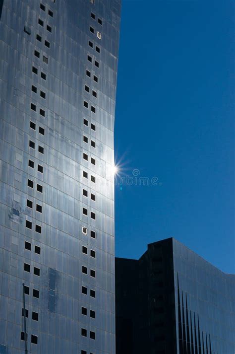 Fondo Arquitectónico Moderno Con Edificio De Rascacielos Negro Foto de