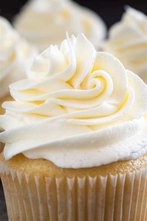 Basic Vanilla Buttercream Frosting Is So Versatile You Can Use It For