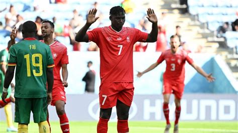 Suiza vs Camerún Quién es Breel Embolo y por qué se disculpó tras