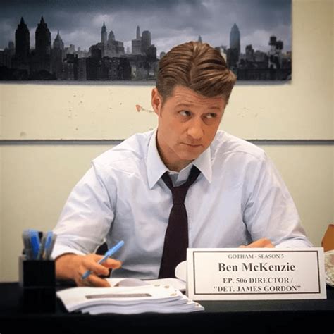 Ben McKenzie dirigirá episódio da 5ª temporada de Gotham