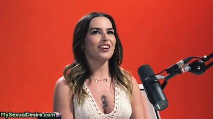 Masturbating Inked Babe Pleasing Herself In Solo Session