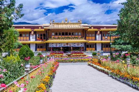 Lhasa is the Capital of Tibet. Information, Attractions and Tours to Lhasa.