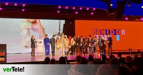 Arranca el Benidorm Fest 2023 así ha sido la Alfombra Naranja