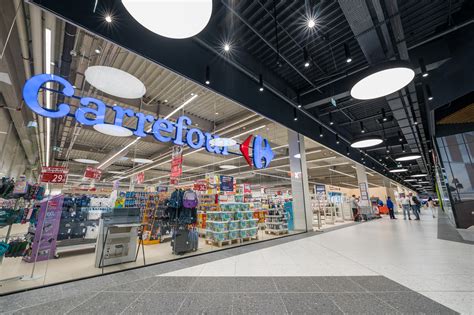 Carrefour a finalizat tranzacția cu Grupul Louis Delhaize și a început