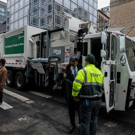 New data shows exactly how much do trash truck drivers make 14