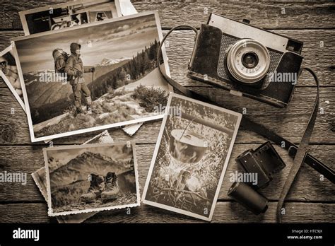 Old camera hi-res stock photography and images - Alamy