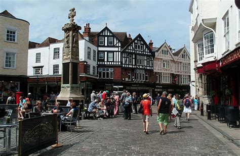 Canterbury guided day tours from London including Leeds Castle