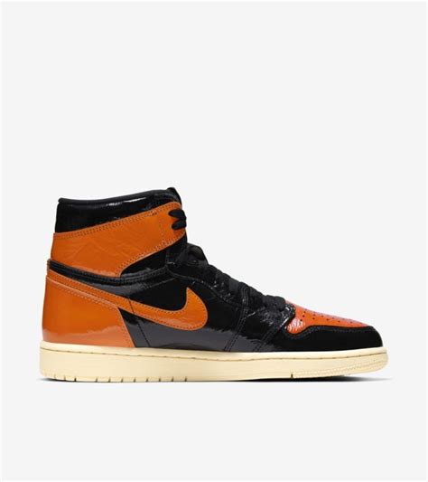 Air Jordan 1 'Black/Orange' Release Date. Nike SNKRS IE