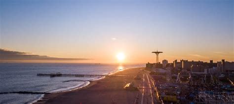 Tour Dei Contrasti Di New York E Coney Island