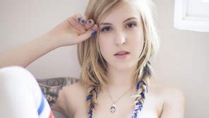 Direct Look Porn Pic