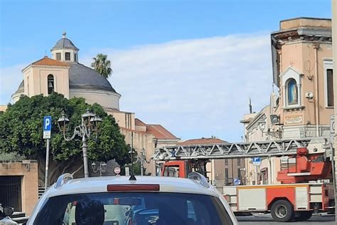 Nuova Caduta Di Calcinacci In Centro Dopo Via Tirso Ora Via Eleonora