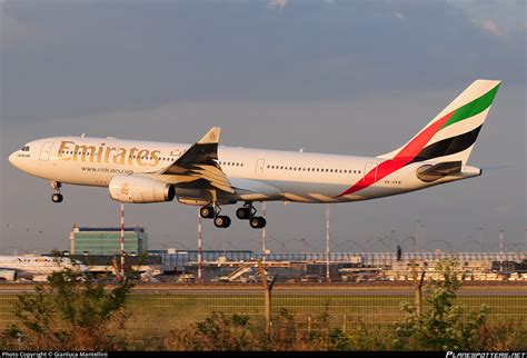 A Ekw Emirates Airbus A Photo By Gianluca Mantellini Id