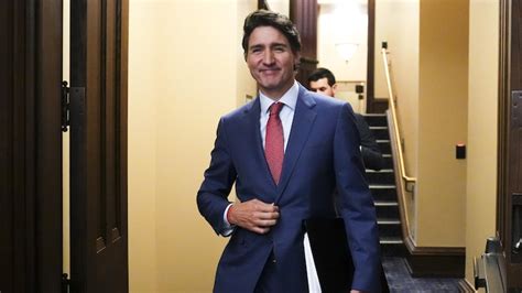 Justin Trudeau entamera la semaine avec deux épées de Damoclès au