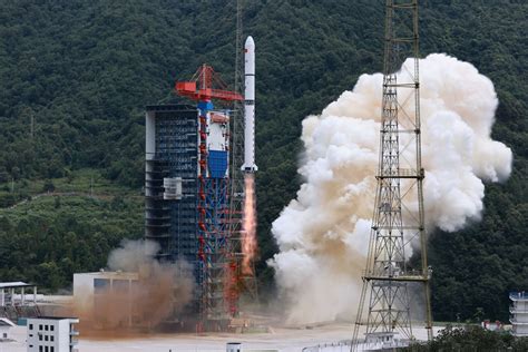 Multimédia La Chine lance un nouveau groupe de satellites de