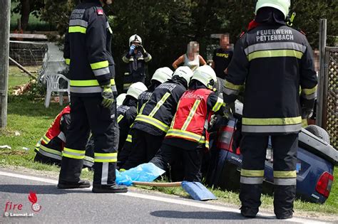 O Auto Bei Schwerer Kollision In Pettenbach Berschlagen Zwei