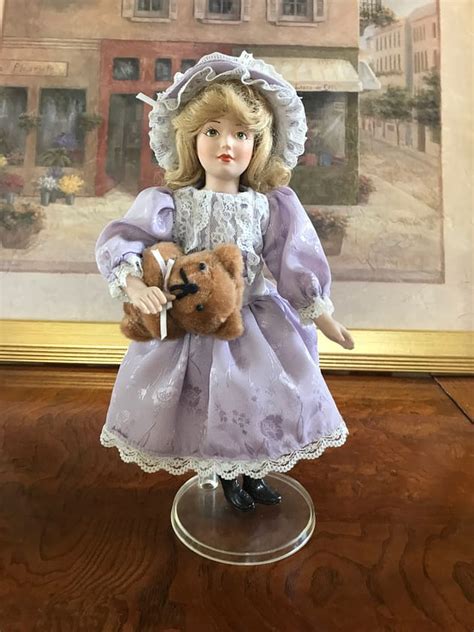 Goldilocks Porcelain Portrait Doll By Danbury Mint Mark