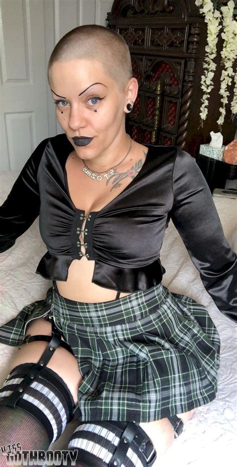 Bald Chick Miss Goth Booty Lifts Up Her Skirt And Shows Her Big Ass 15 Photos